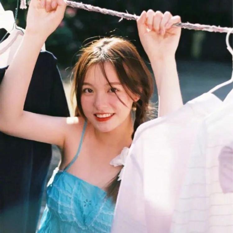 濑田宗次郎（身份：十刃最强、“天剑”、微笑的修罗） - 爱情电影1080P在线观看 - 手机看电影
